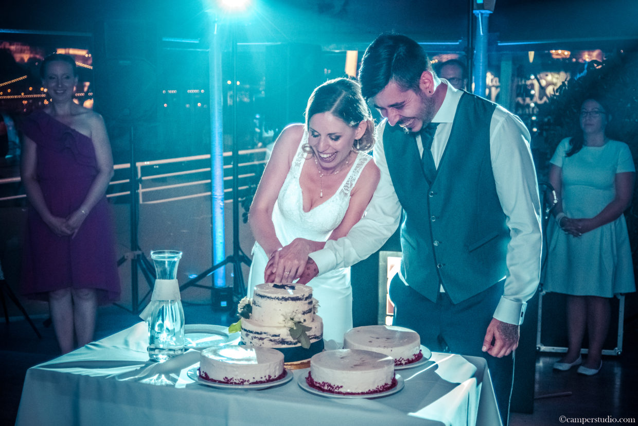 wedding cake photo